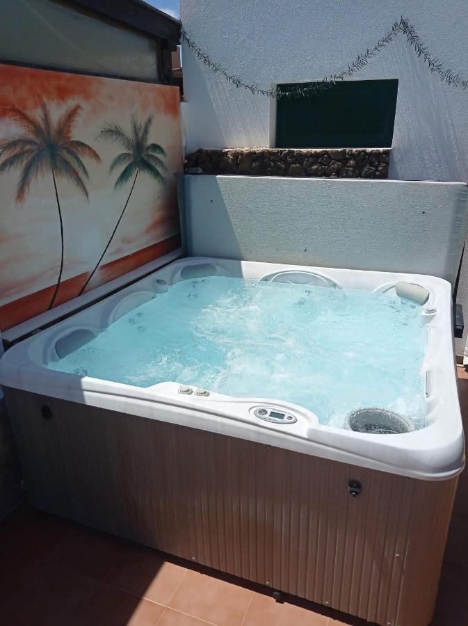 Casa Orilla! Beautiful Private Holiday Villa With Hot Tub Ла-Олива Экстерьер фото