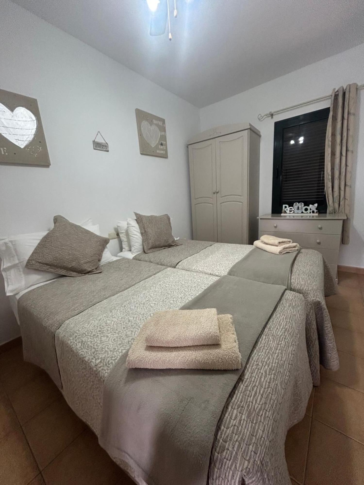 Casa Orilla! Beautiful Private Holiday Villa With Hot Tub Ла-Олива Экстерьер фото